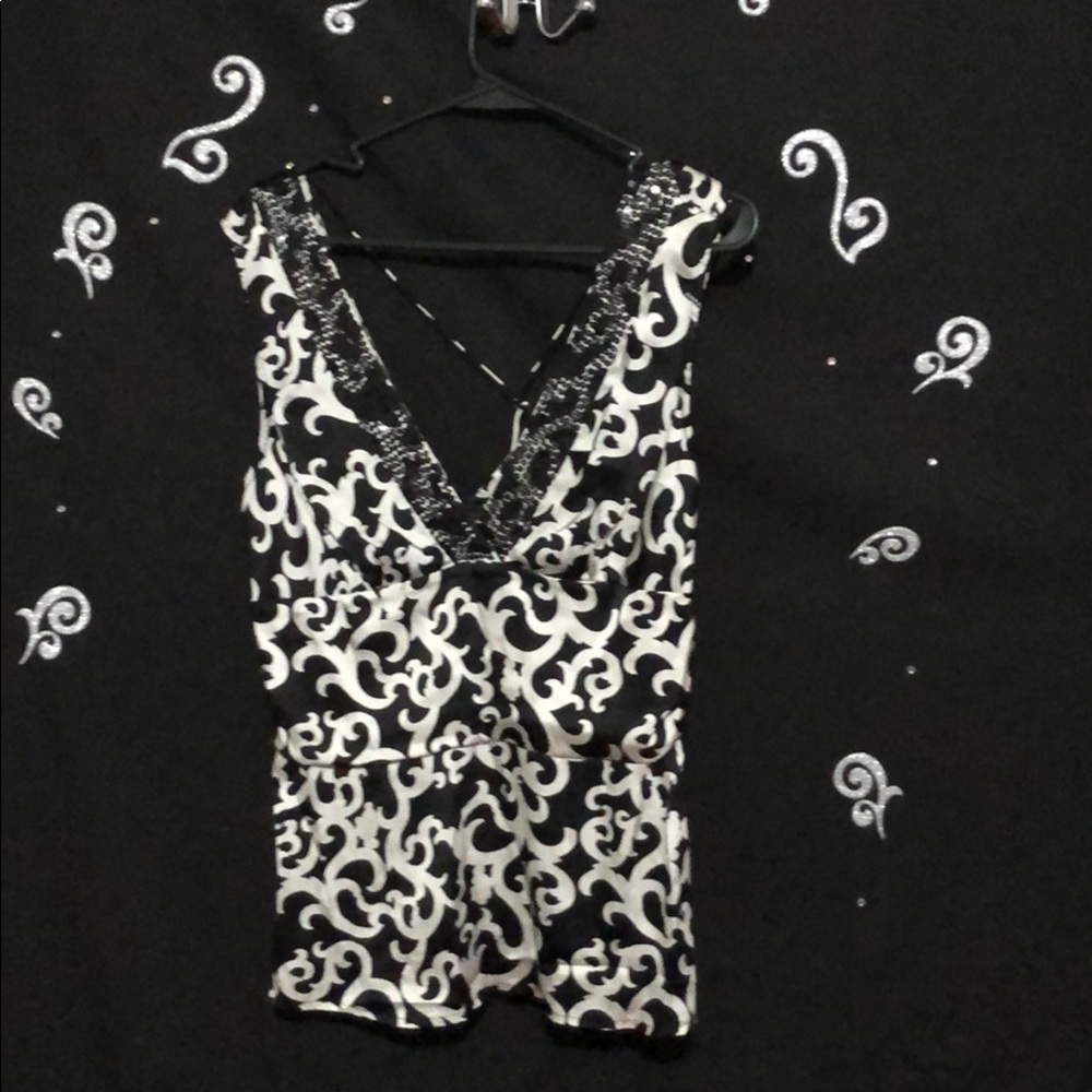 Sleeveless silky blouse